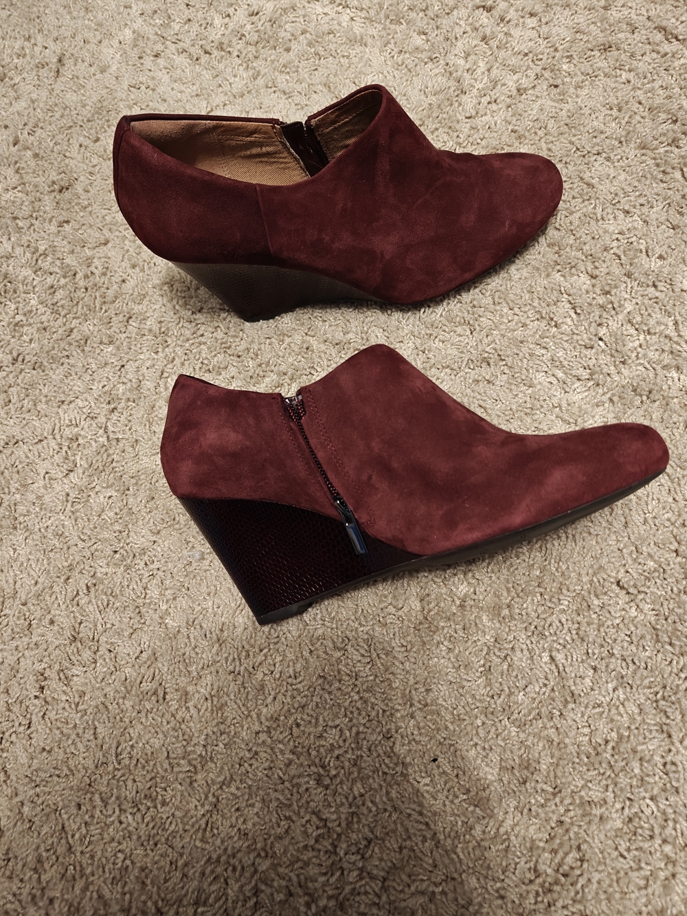 Clarks Women's Suede Ankle Booties in Burgundy